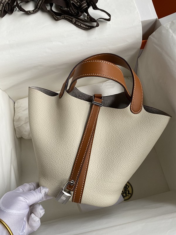 cover-163423871 Hermès Picotin 18cm Tote Bag with Hand Stitched Leather