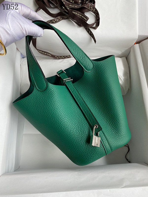 Hermès Picotin 18cm Tote Bag in Emerald Green