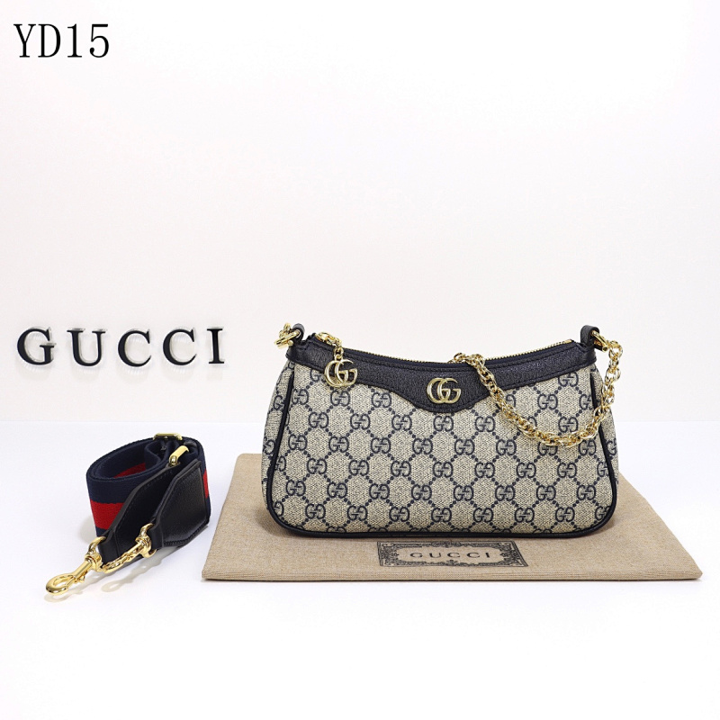 Gucc1 Model 735132 GG Supreme Chain Shoulder Bag