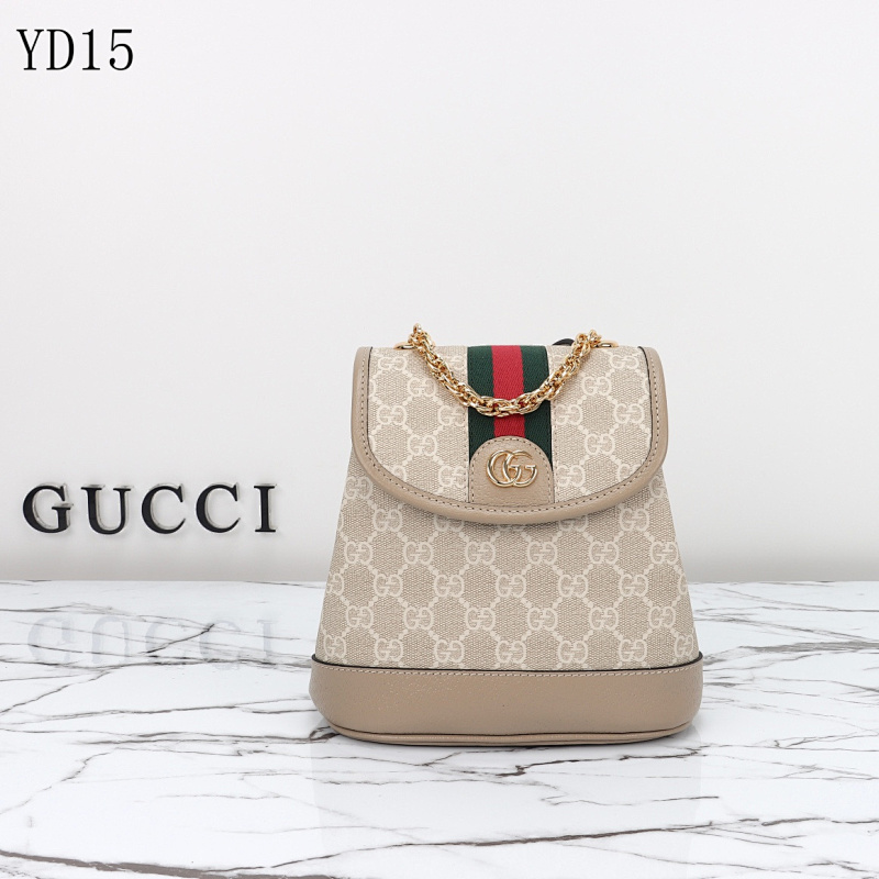 Gucc1 Model 795221 GG Supreme Canvas Shoulder Bag