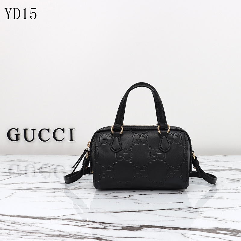 Gucc1 YD15 Black GG Supreme Shoulder Bag