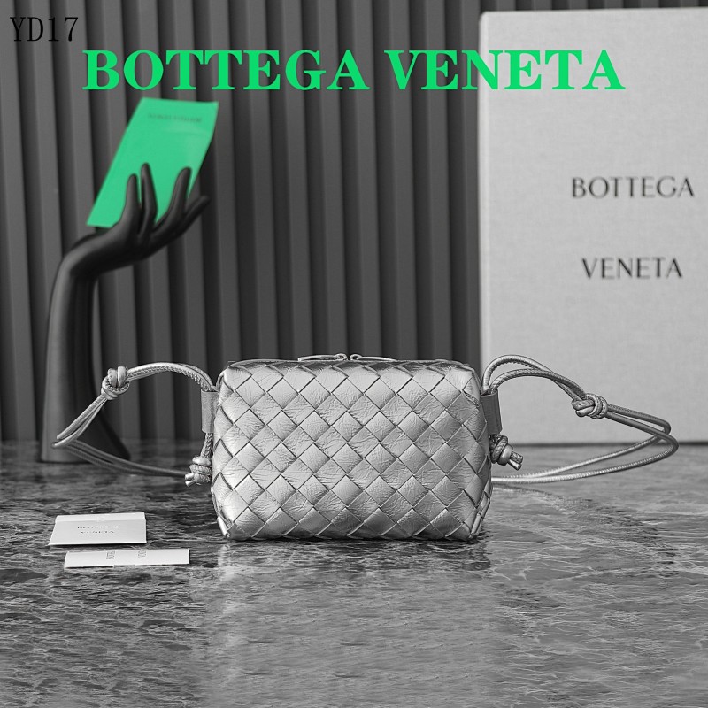 BotegaaVeneta BV Mini Loop Intrecciato Camera Bag