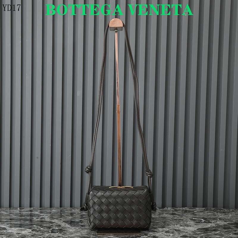 BotegaaVeneta Intrecciato Leather Crossbody Bag Model 680254