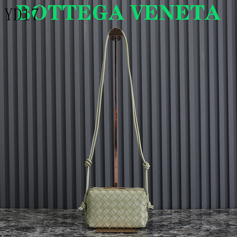 BotegaaVeneta – Model 680254 Woven Leather Top Handle Bag