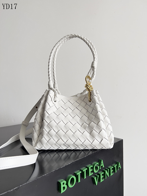 BotegaaVeneta 796569 Andiamo Woven Leather Bag