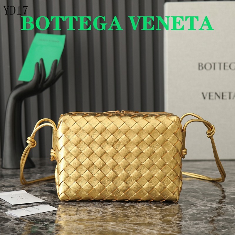 BotegaaVeneta BV Loop Woven Camera Bag