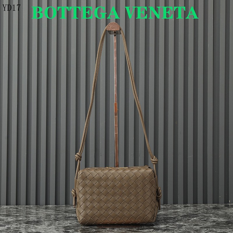 BotegaaVeneta 680255 Woven Leather Shoulder Bag