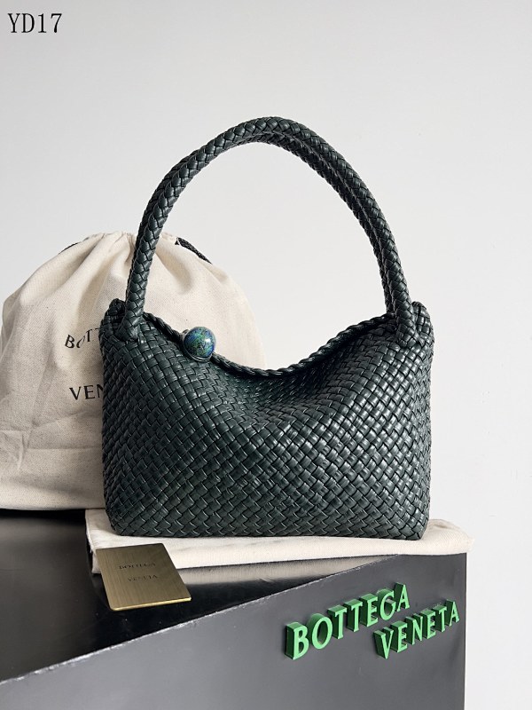 BotegaaVeneta Intrecciato Woven Leather Tote Bag Model 716974