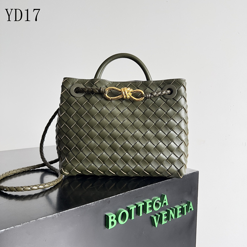 BotegaaVeneta Andiamo Woven Tote Bag