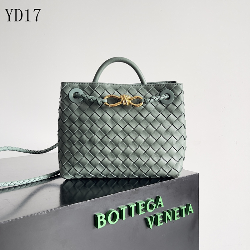 BotegaaVeneta BV Intrecciato Woven Tote Bag
