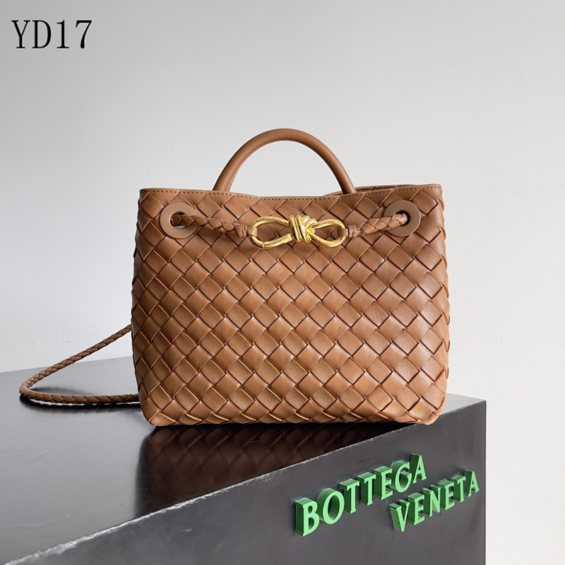 BotegaaVeneta Intrecciato Leather Tote Bag