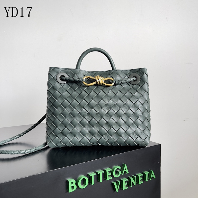 BotegaaVeneta Intrecciato Woven Tote Bag