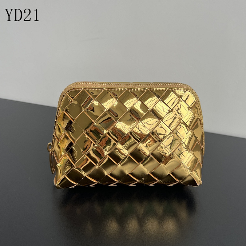 BotegaaVeneta YD21 Woven Cosmetic Bag