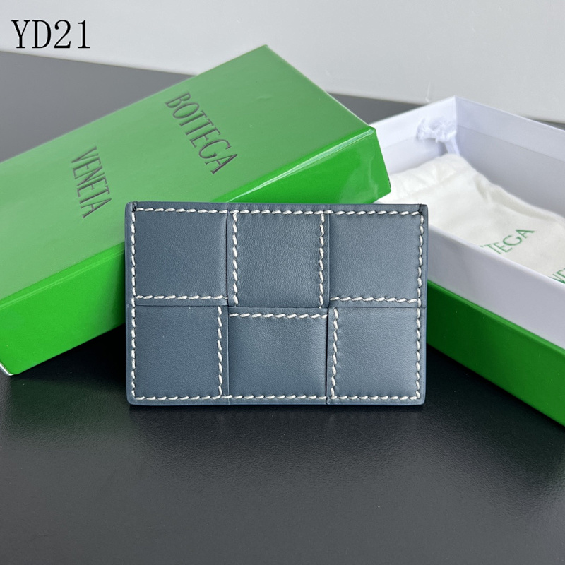 BotegaaVeneta 748052 Intrecciato Card Holder