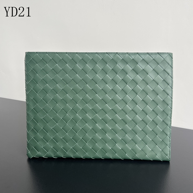 BotegaaVeneta YD21 Wallet Clutch