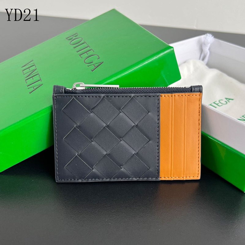BotegaaVeneta 755985 Zip Card Holder