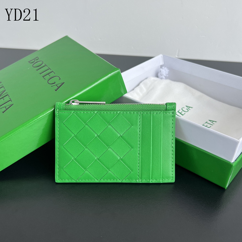 BotegaaVeneta Intrecciato Zip Card Holder