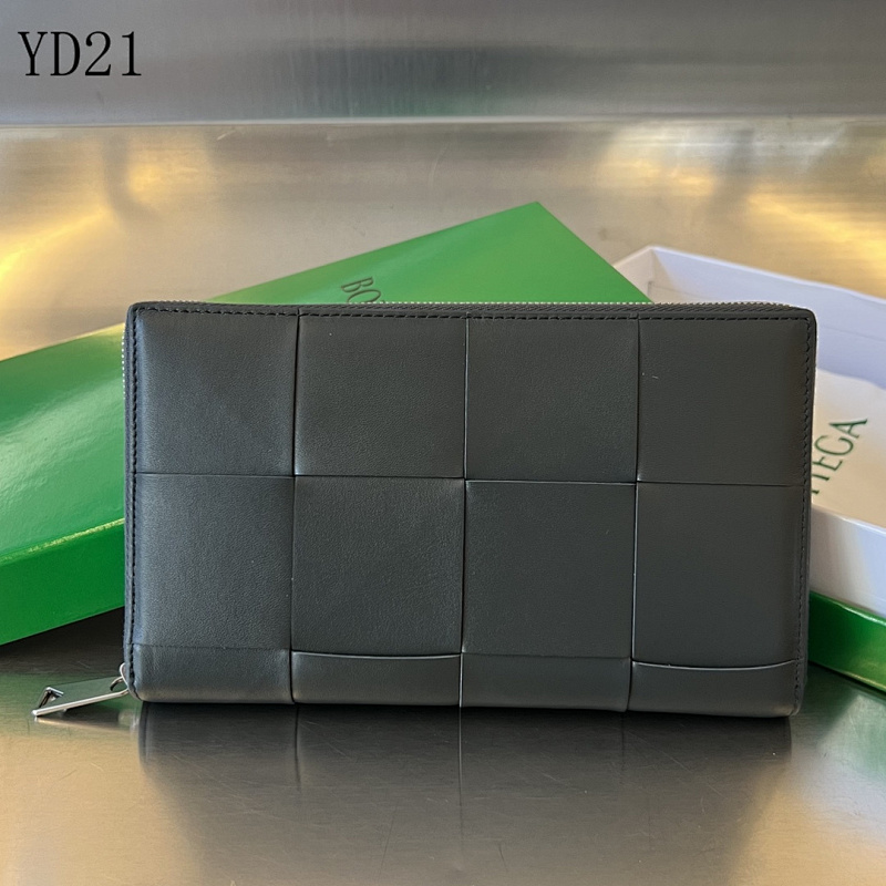 BotegaaVeneta BV Intrecciato Leather Wallet 649607
