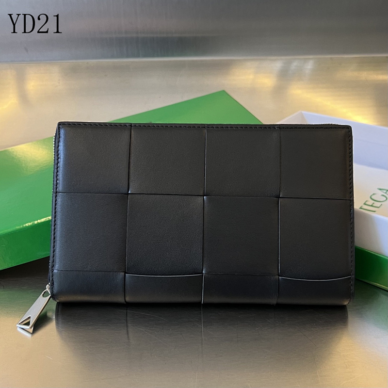 BotegaaVeneta Intrecciato Leather Wallet 649607