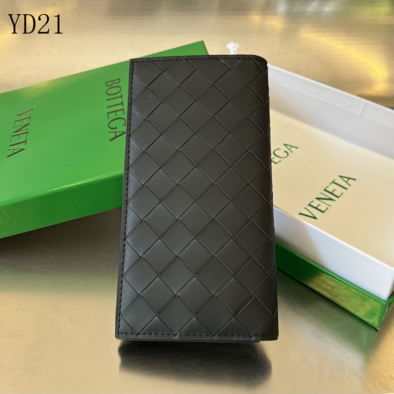 BotegaaVeneta Men’s Intrecciato Leather Wallet 676593