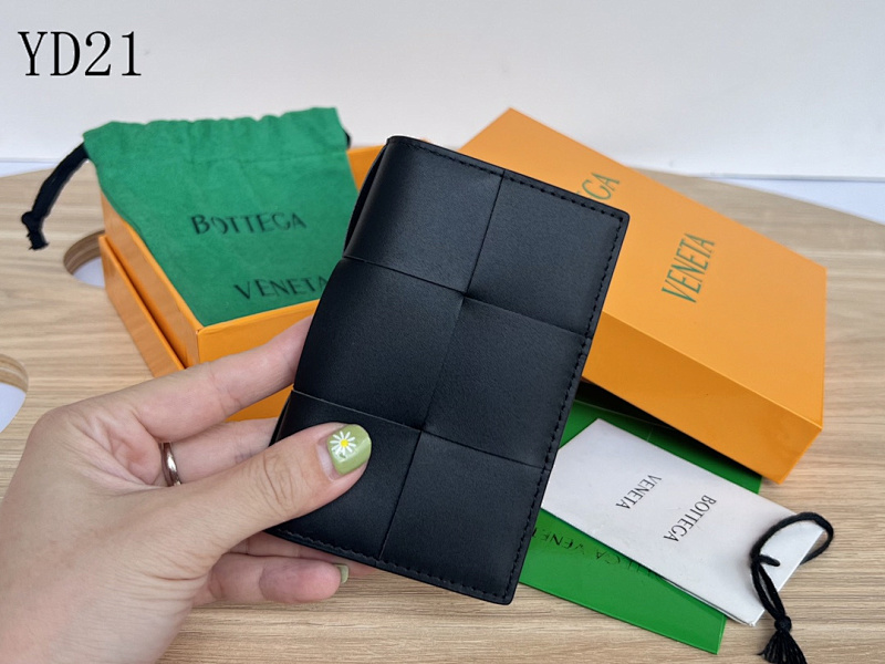 BotegaaVeneta Intrecciato Leather Wallet 649602