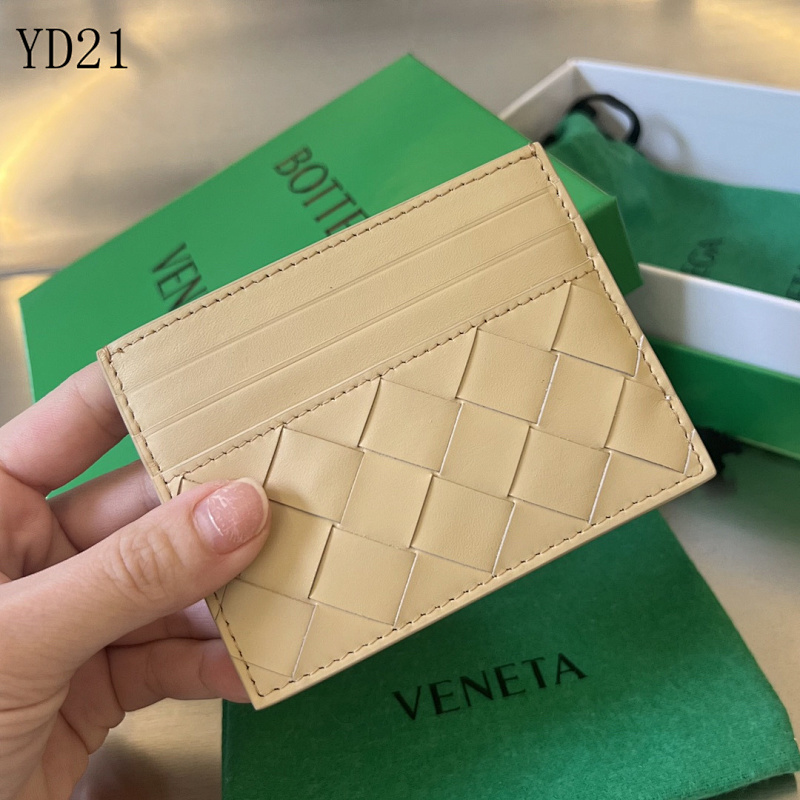 BotegaaVeneta 731956 Woven Card Holder