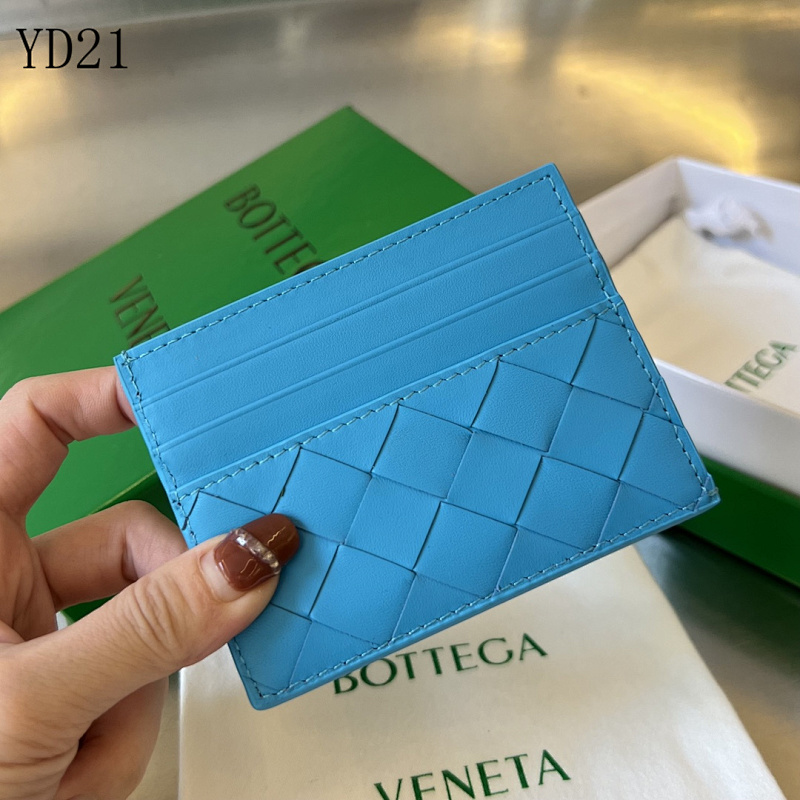 BotegaaVeneta Intrecciato Card Holder 749449