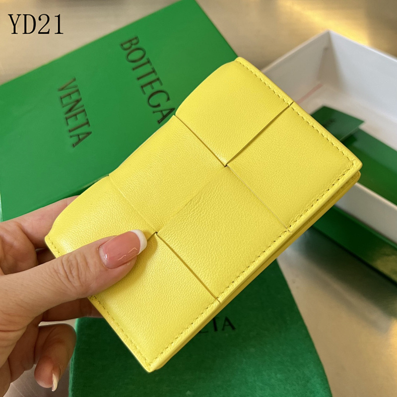 BotegaaVeneta BV 651396 Intrecciato Card Holder