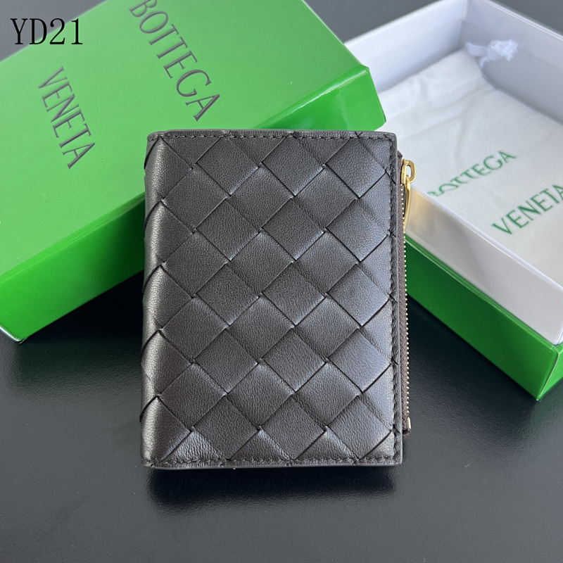 BotegaaVeneta BV Intrecciato Zip Wallet 742330