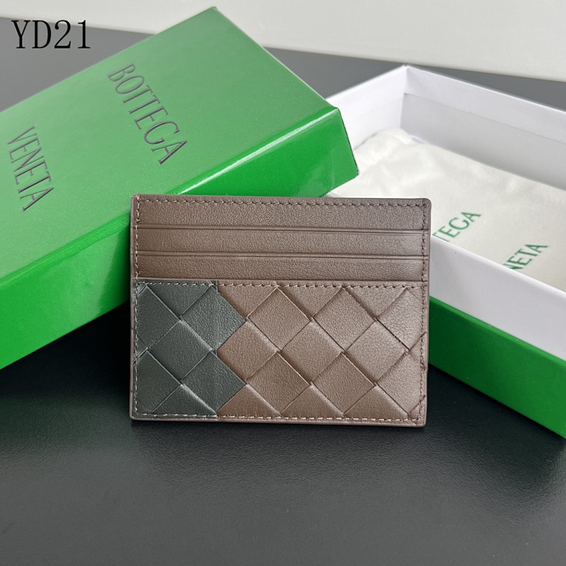 BotegaaVeneta BV 743209 Quilted Leather Card Holder