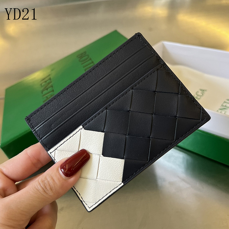 BotegaaVeneta Intrecciato Card Holder 743209