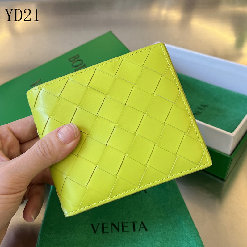 BotegaaVeneta BV 605721 Medium Width Intrecciato Card Holder