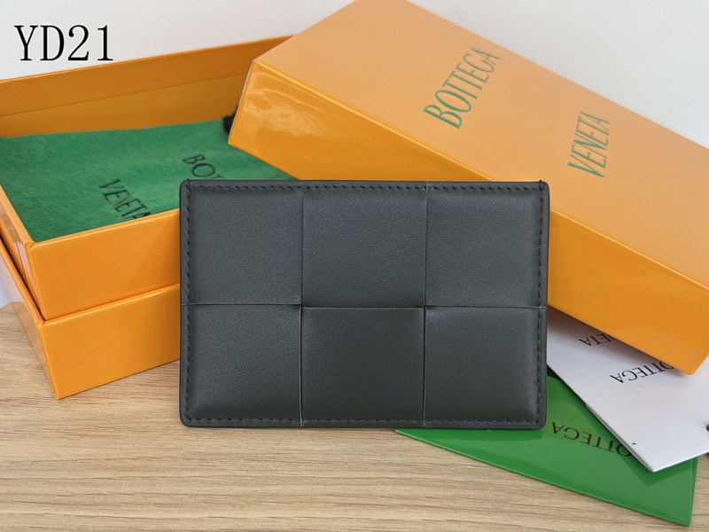 BotegaaVeneta 649597 Leather Card Holder