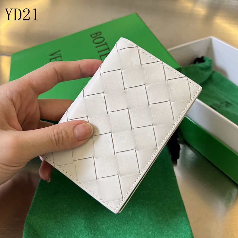BotegaaVeneta Intrecciato White Card Holder