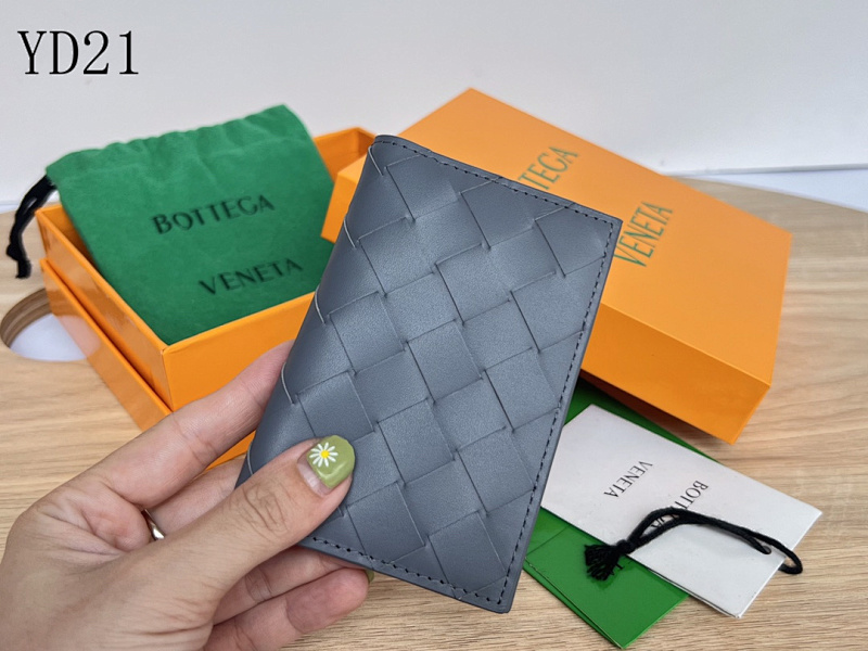 BotegaaVeneta Intrecciato Card Holder 592619