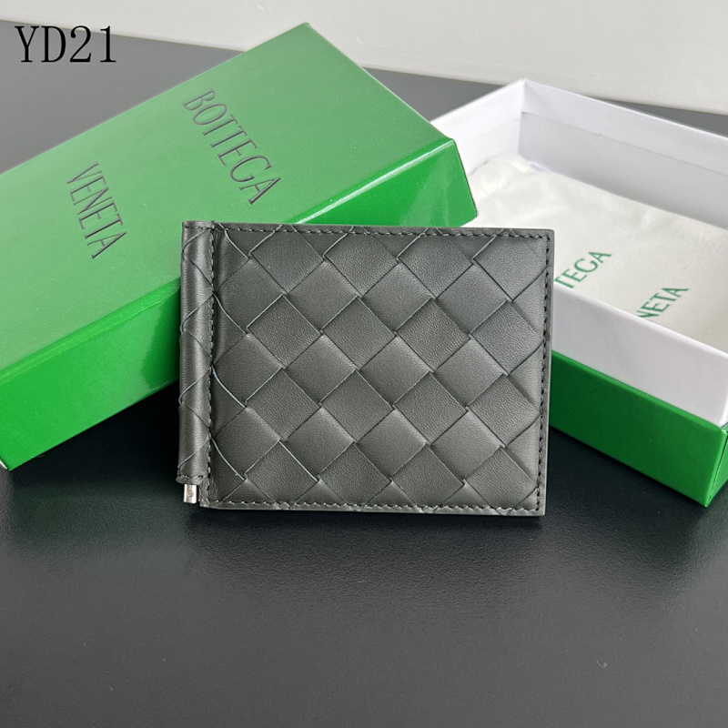 BotegaaVeneta Intrecciato Leather Money Clip Wallet
