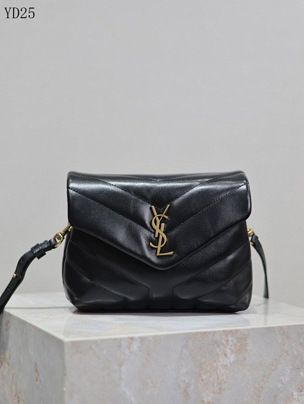 SntLaurent YD25053 Medium Quilted Leather Shoulder Bag