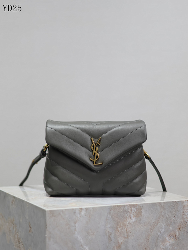 cover-183767390 YSL YD25053 Quilted Leather Shoulder Bag