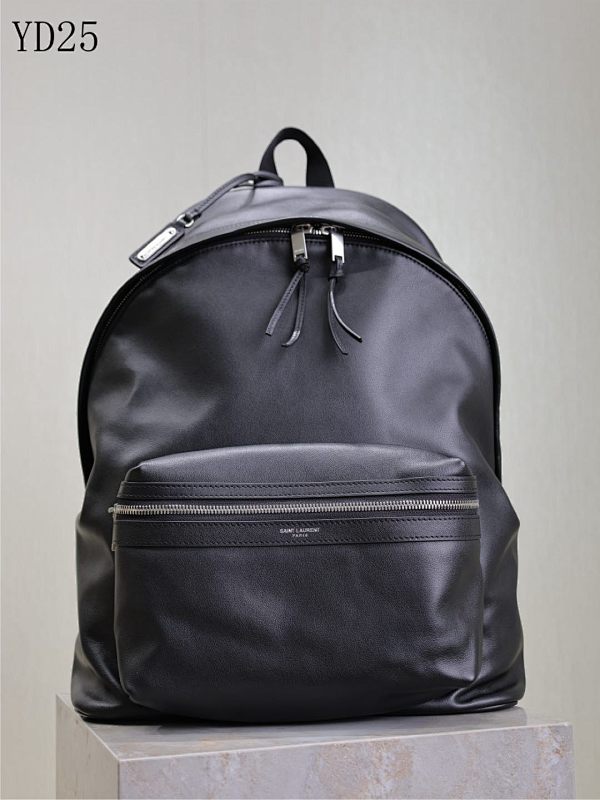 SntLaurent YD25080 Medium Leather Backpack