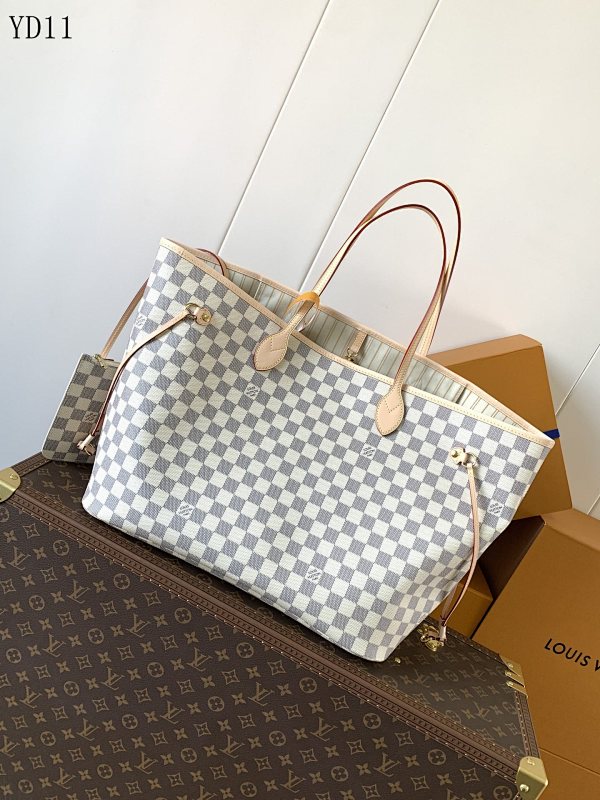 cover-184176882 LVutton YD11 Damier Azur Tote Bag