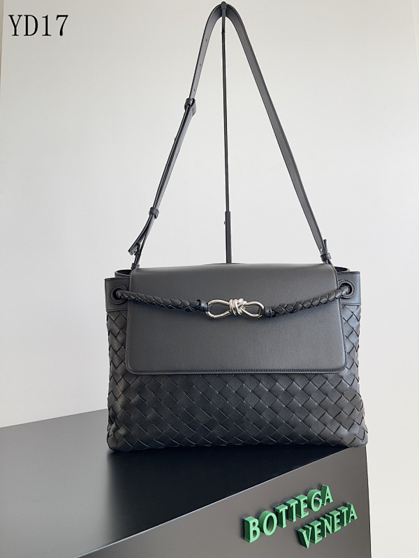 BotegaaVeneta YD170170 Woven Leather Shoulder Bag