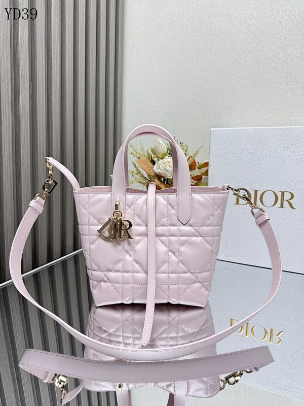 Christian Diiior YD39077 Quilted Tote Bag