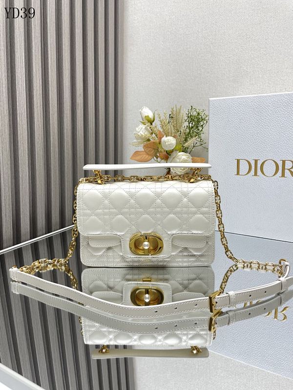 Diiior YD39075 Quilted White Leather Shoulder Bag