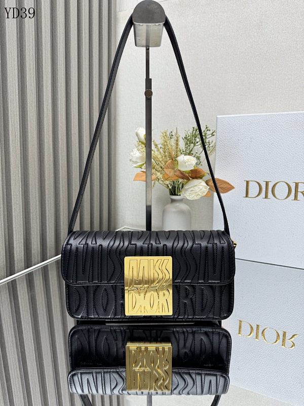 Christian Diiior YD39067 Black Leather Handbag