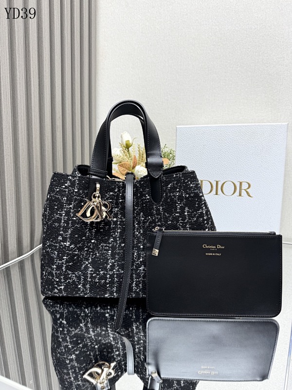 Diiior YD39073 Tote Bag in Black Tweed