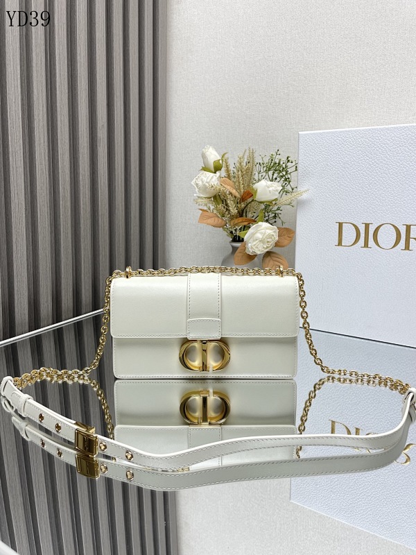 Diiior Montaigne 30 Mini White Leather Chain Shoulder Bag