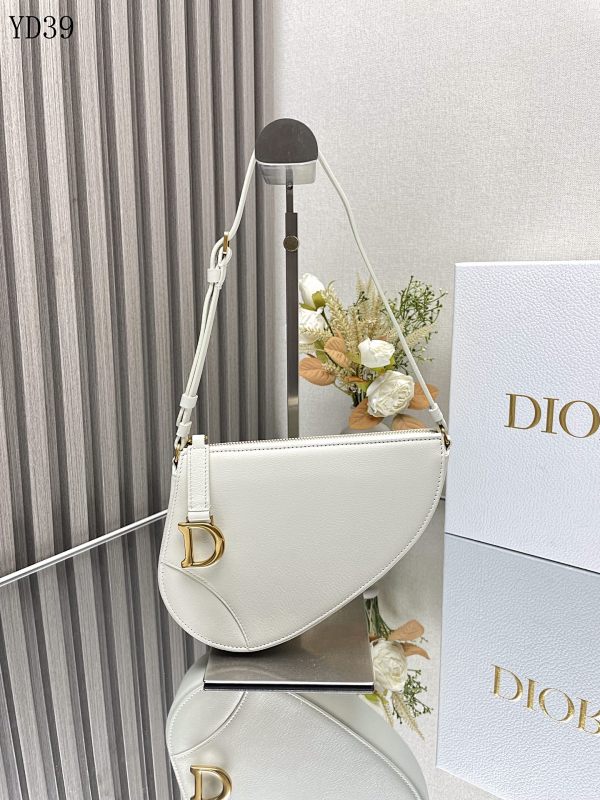 Diiior YD39060 Saddle Clutch Bag