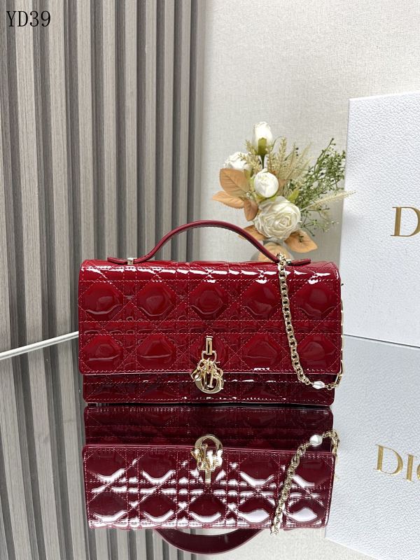 Diiior YD39065 Lady Diiior Pearl Clutch in White Lambskin