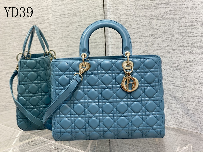 Christian Diiior YD39085 Lady Diiior 7-Compartment Bag