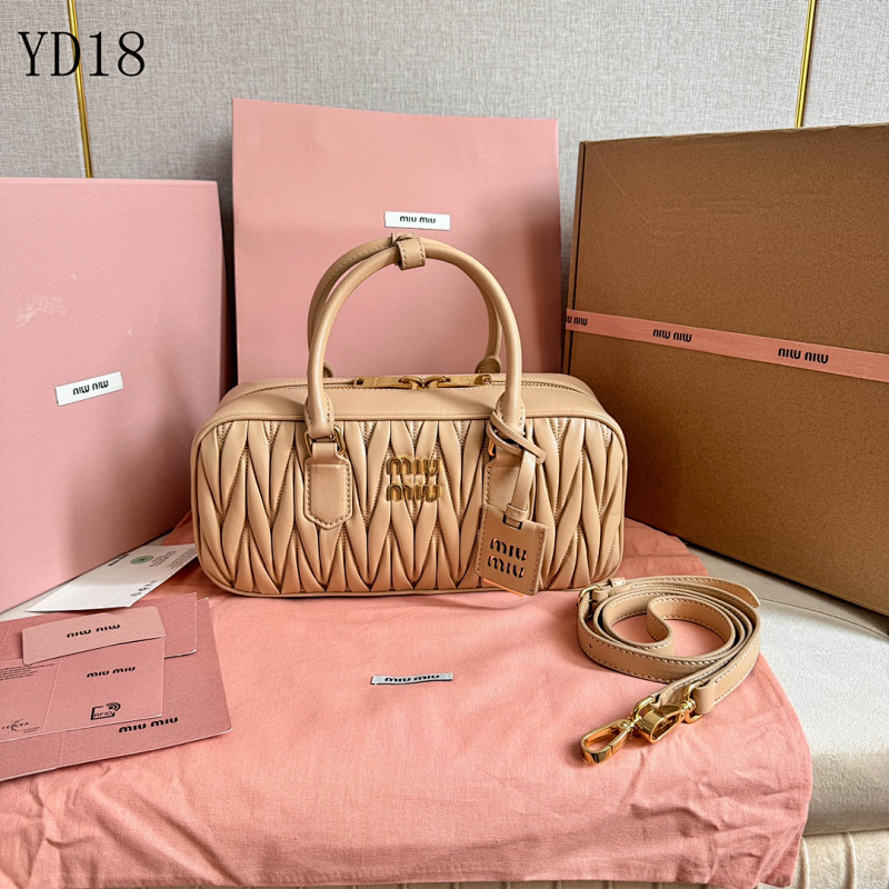 MiuuMiuu YD18093 Quilted Leather Top Handle Bag